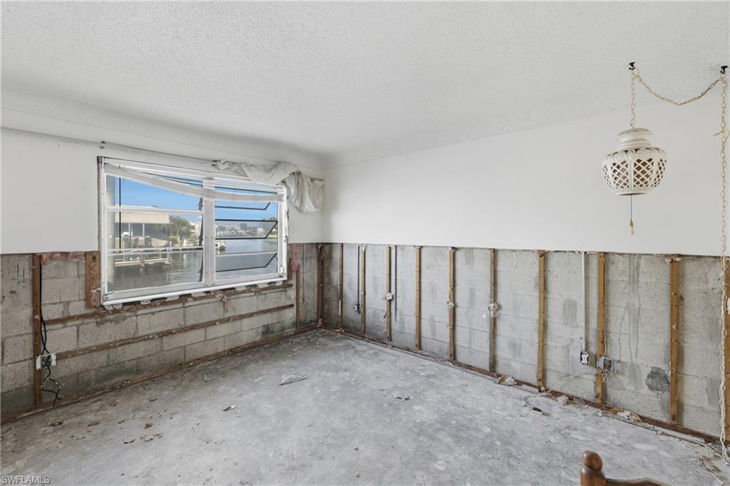 111 SW 49th TER photo 25
