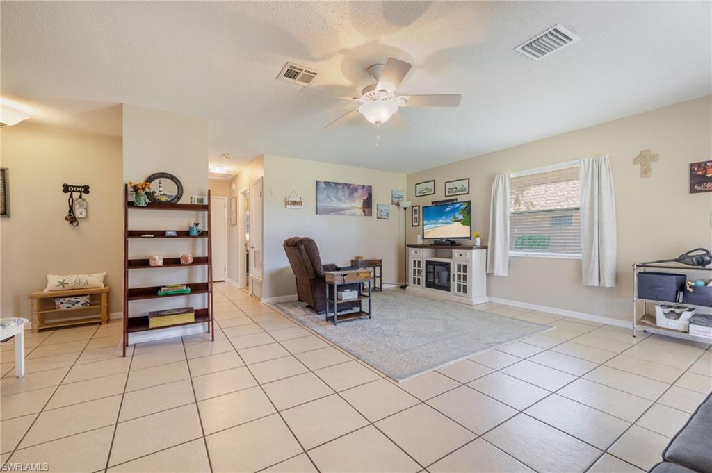 257 Briar CT photo 6