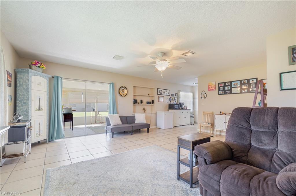 257 Briar CT photo 7