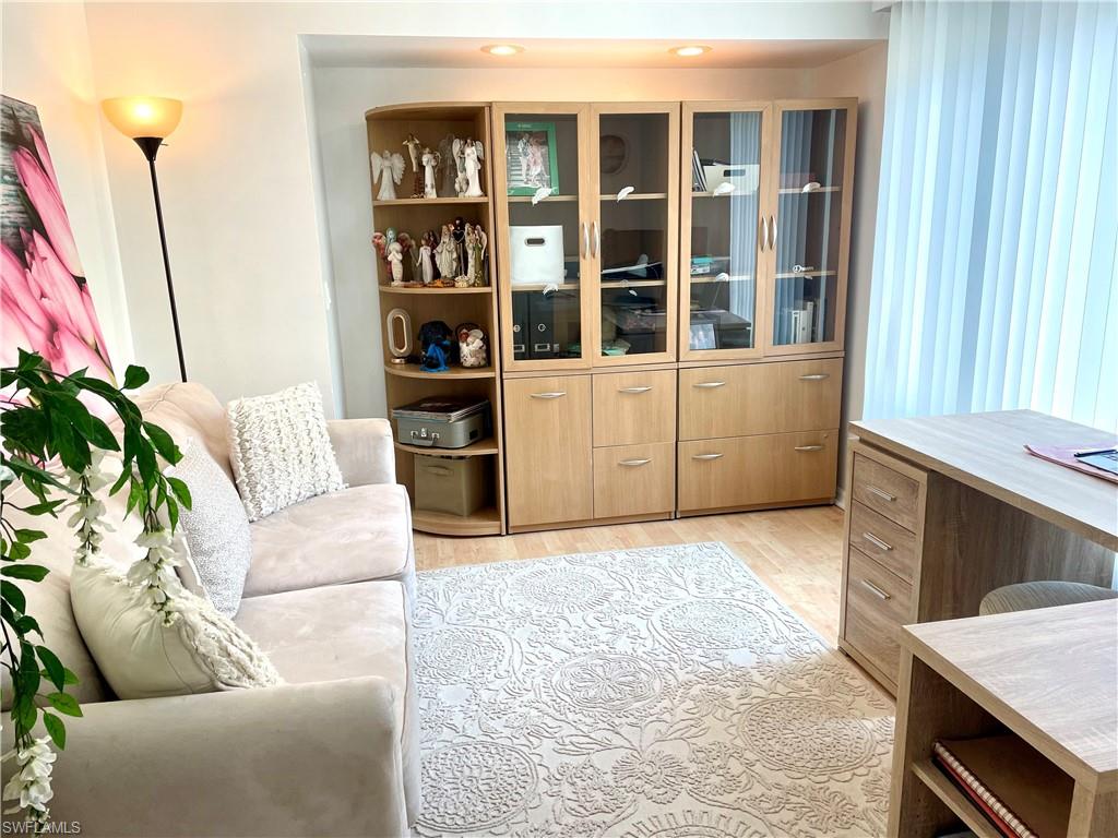 Guest Room/Study Room