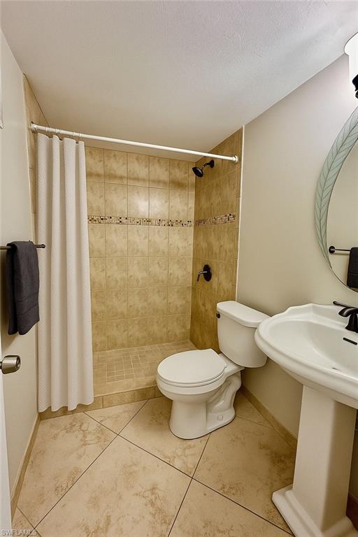 Full hall bathroom virtually staged