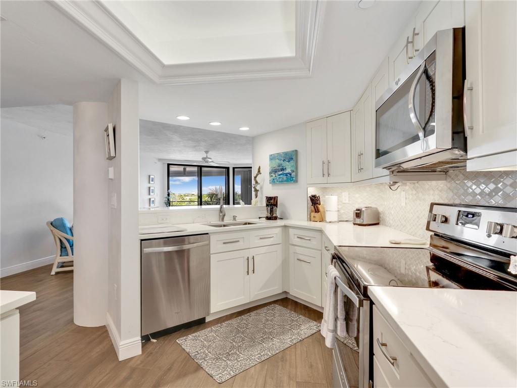 4751 Gulf Shore BLVD N 602 photo 16
