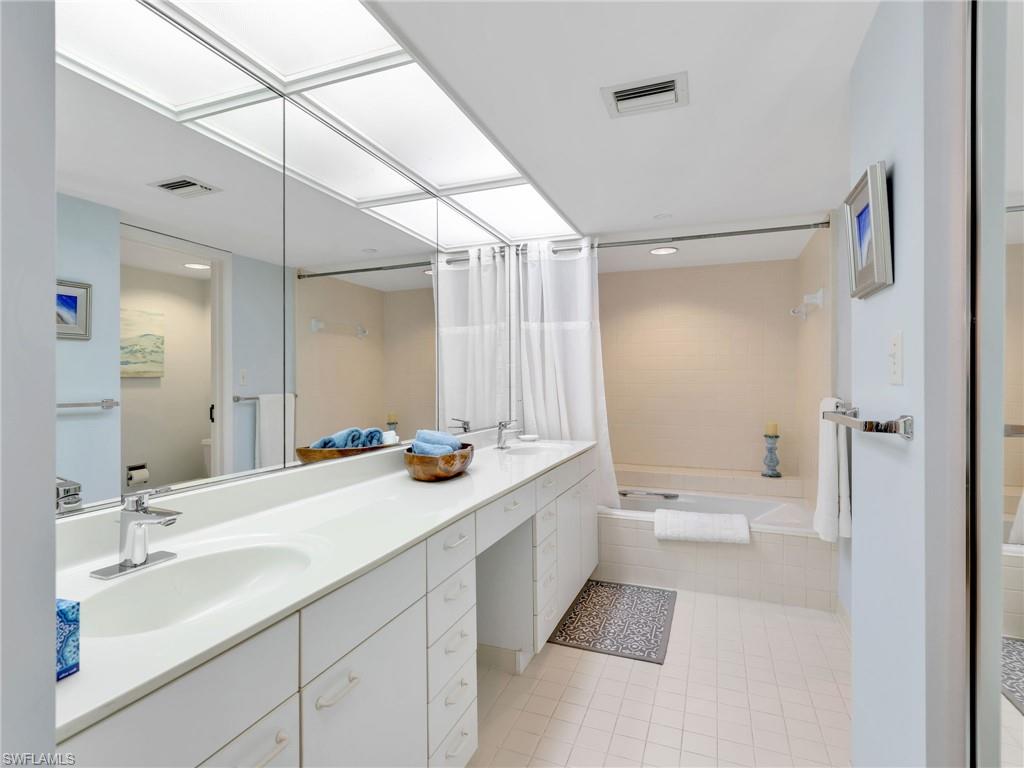 4751 Gulf Shore BLVD N 602 photo 19