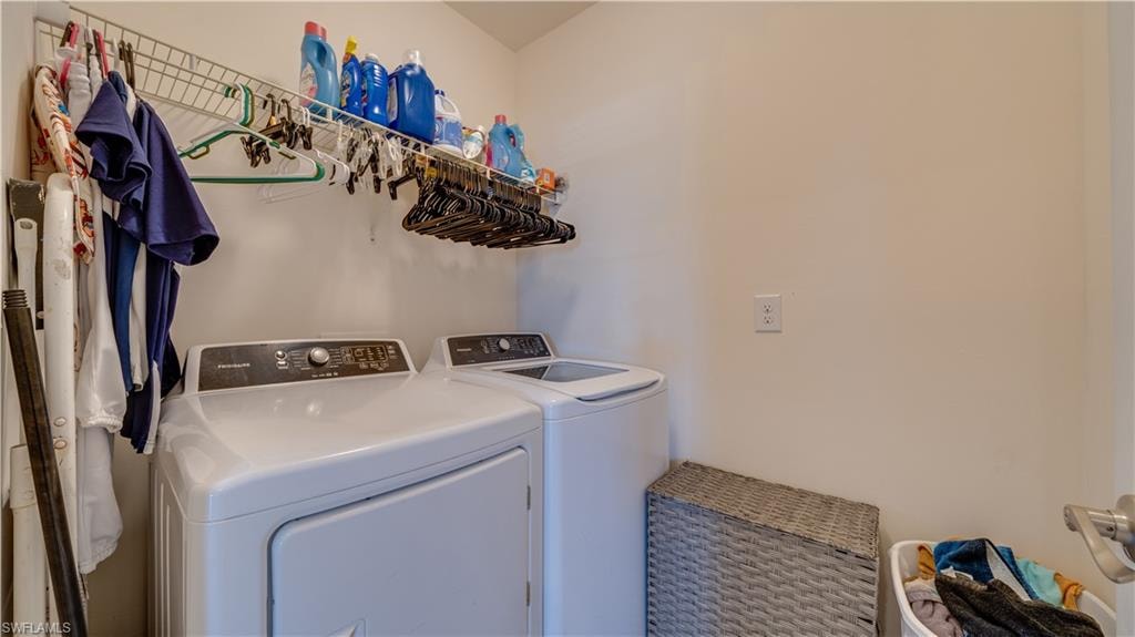 Washroom with washer and dryer