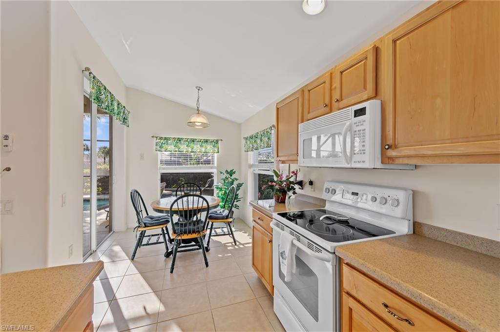 9933 Horse Creek RD photo 18