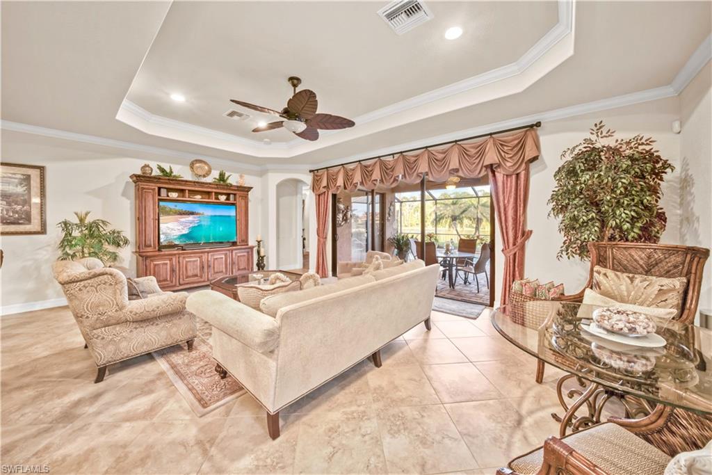 9446 Piacere WAY photo 10