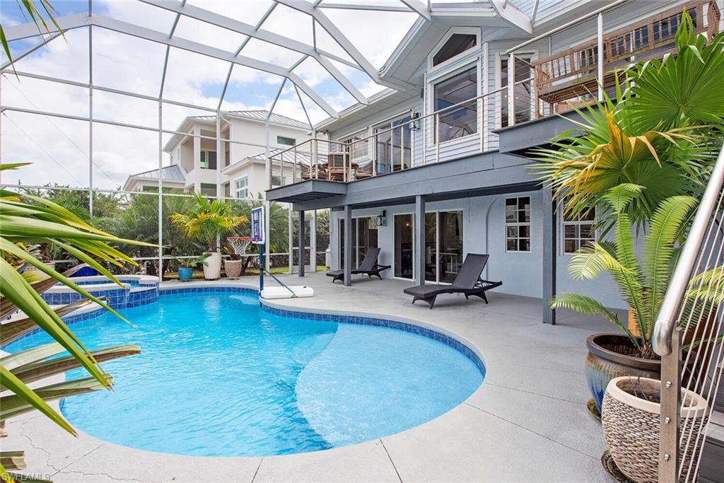 437 Trade Winds AVE