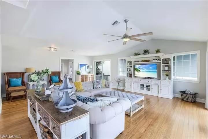 437 Trade Winds AVE