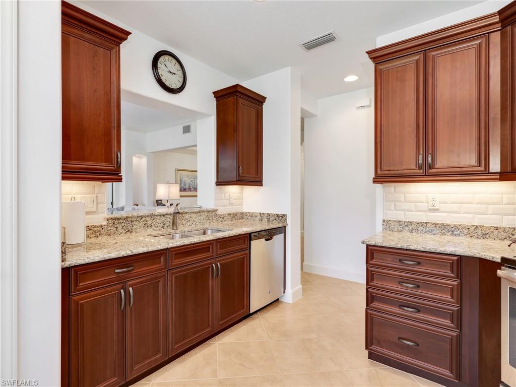 8060 Players Cove DR 101 photo 20