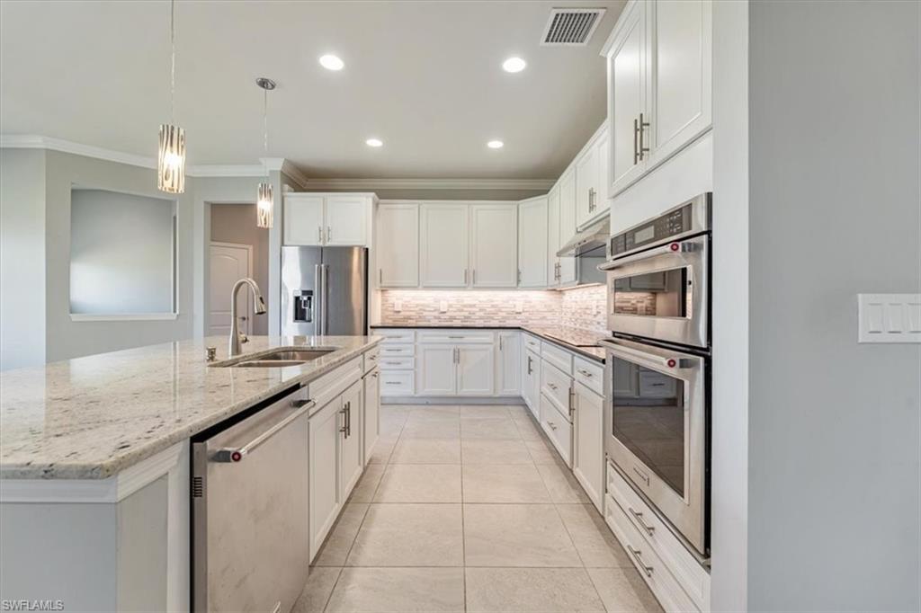 4491 Steinbeck WAY photo 14