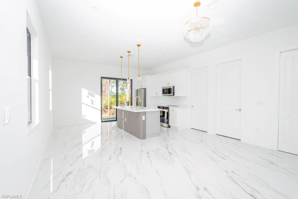 1005 Brenton AVE