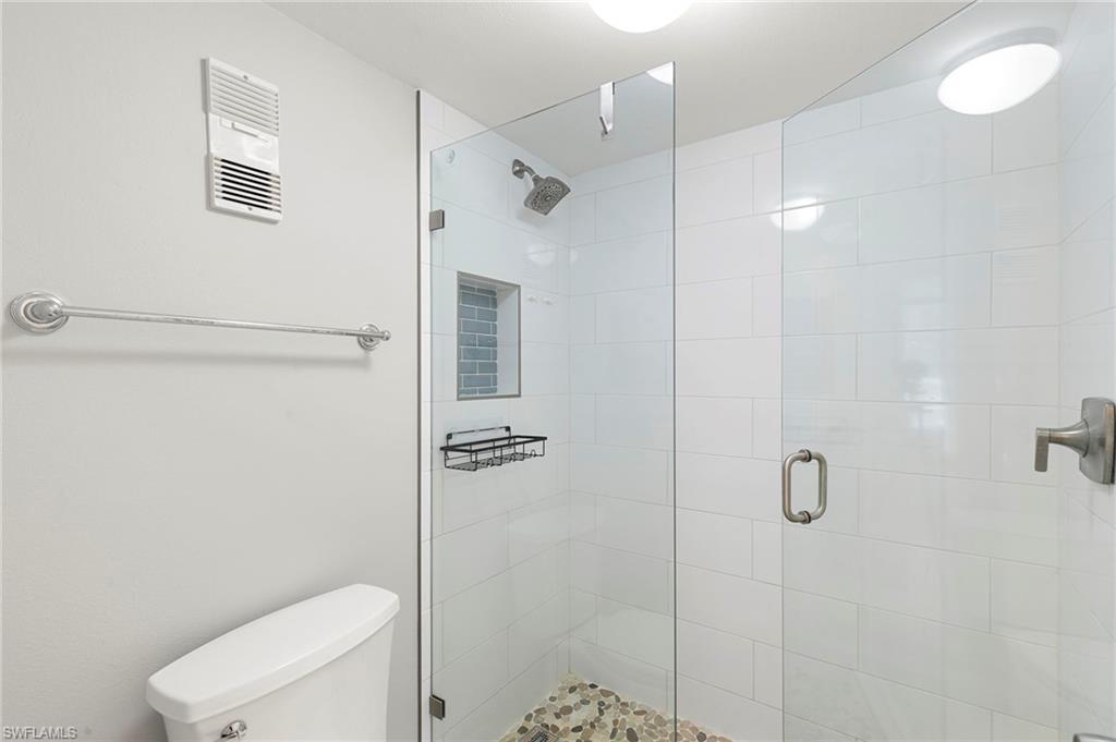320 Seaview CT 709 photo 15