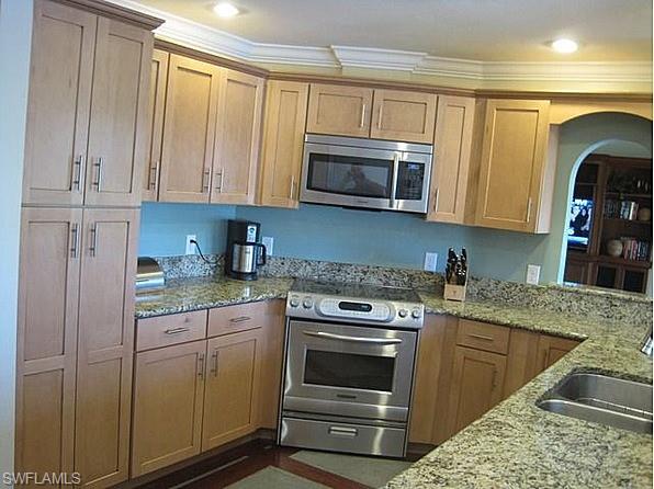 1747 Sandpiper ST B photo 9