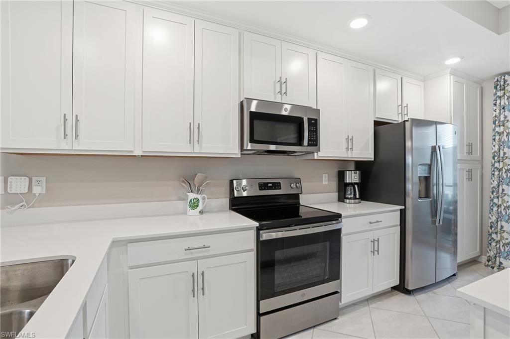 14204 Heritage Landing BLVD 712 photo 6