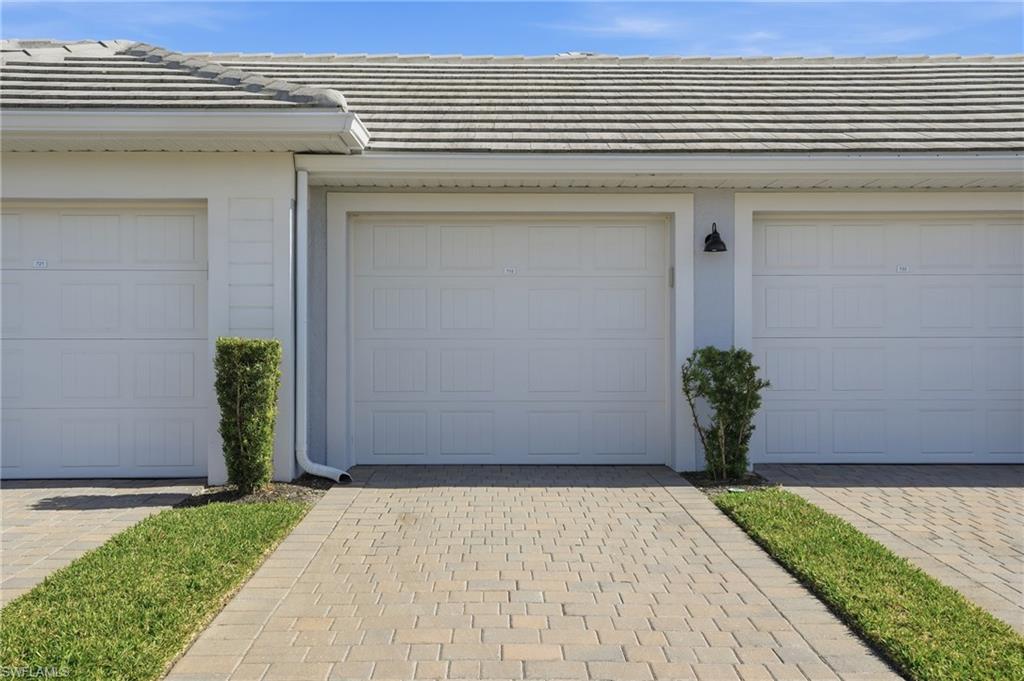 14204 Heritage Landing BLVD 712 photo 31