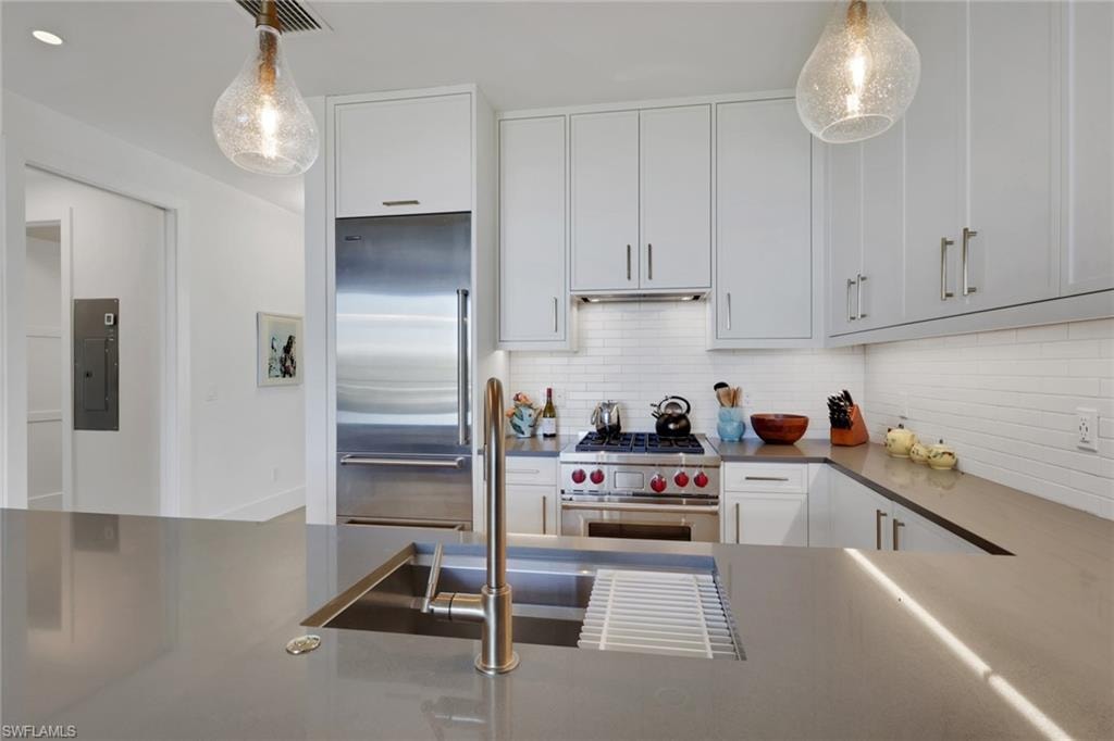 850 Central 303 photo 6