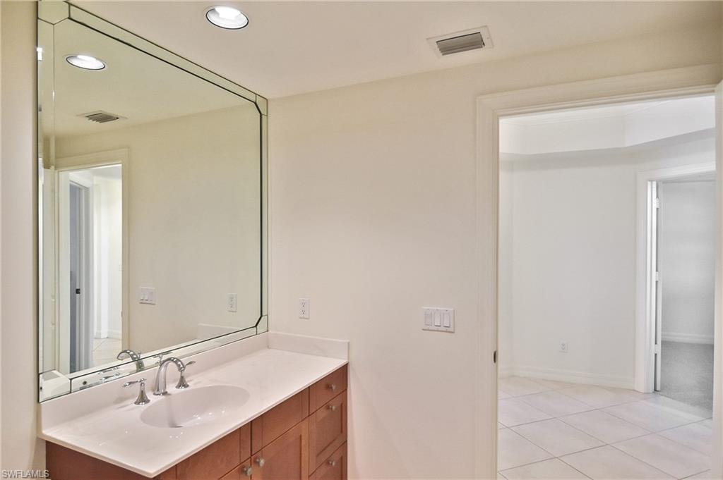 14380 Riva Del Lago DR 1104 photo 30