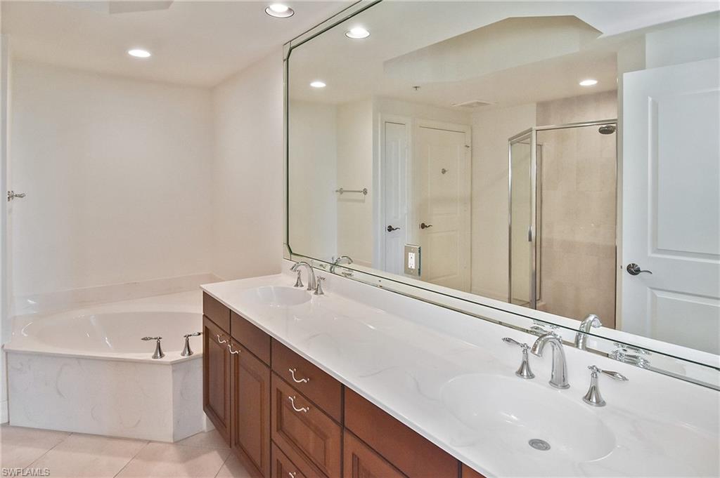 14380 Riva Del Lago DR 1104 photo 19
