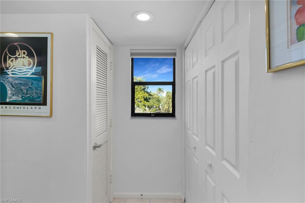 929 Collier CT B201 photo 12