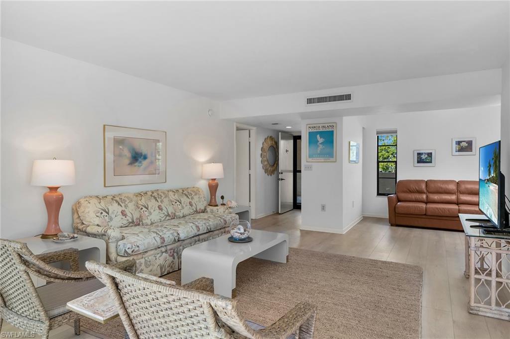929 Collier CT B201 photo 11
