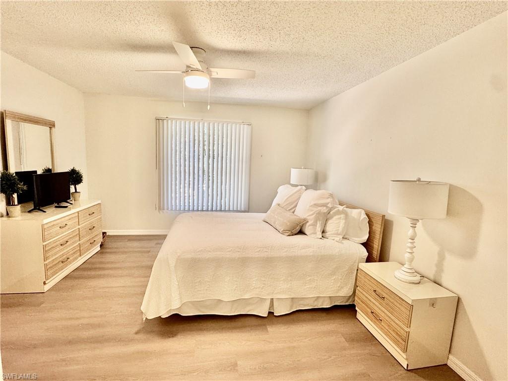645 Squire CT 202 photo 23