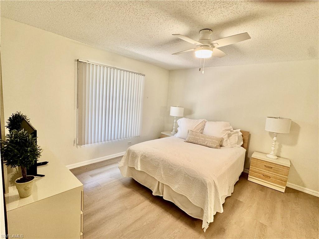 645 Squire CT 202 photo 24