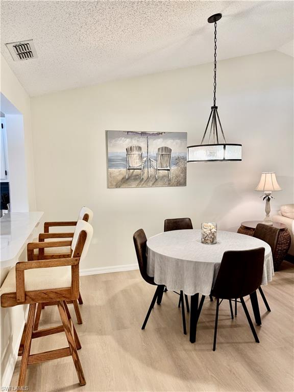 645 Squire CT 202 photo 14