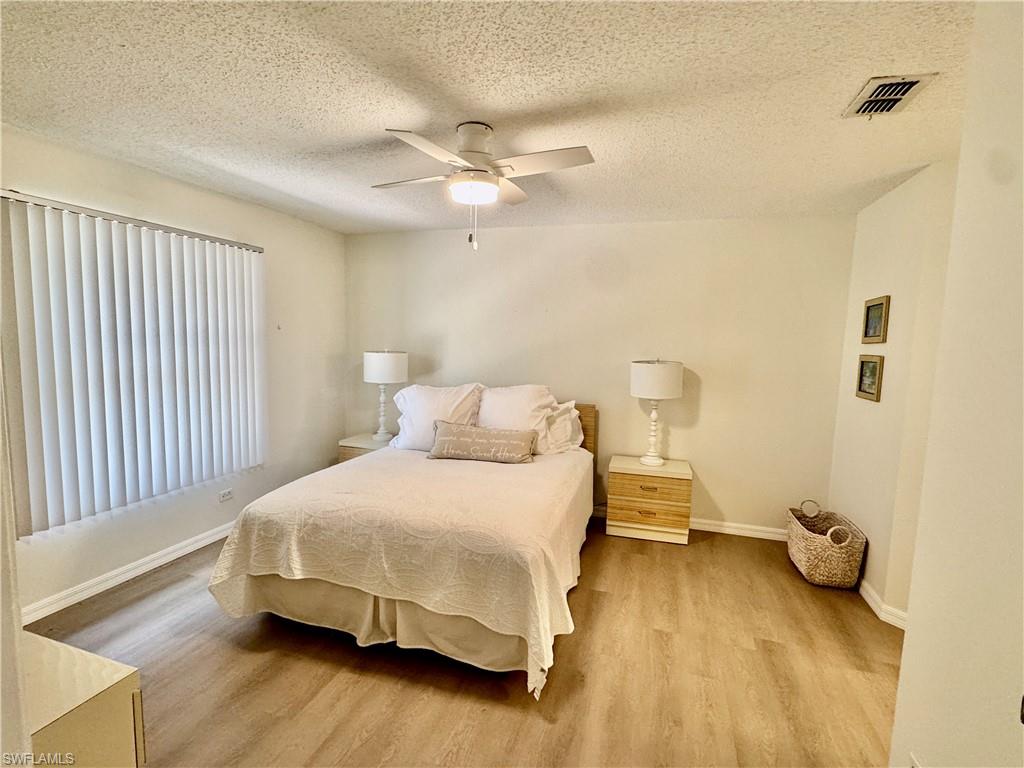 645 Squire CT 202 photo 25