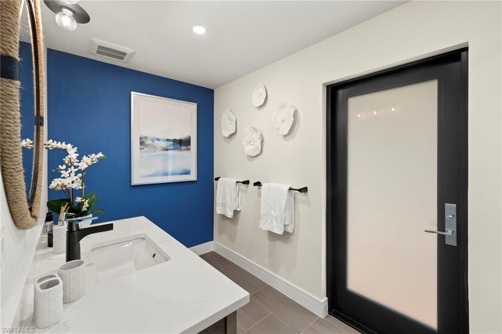 930 Kings Crown DR photo 26