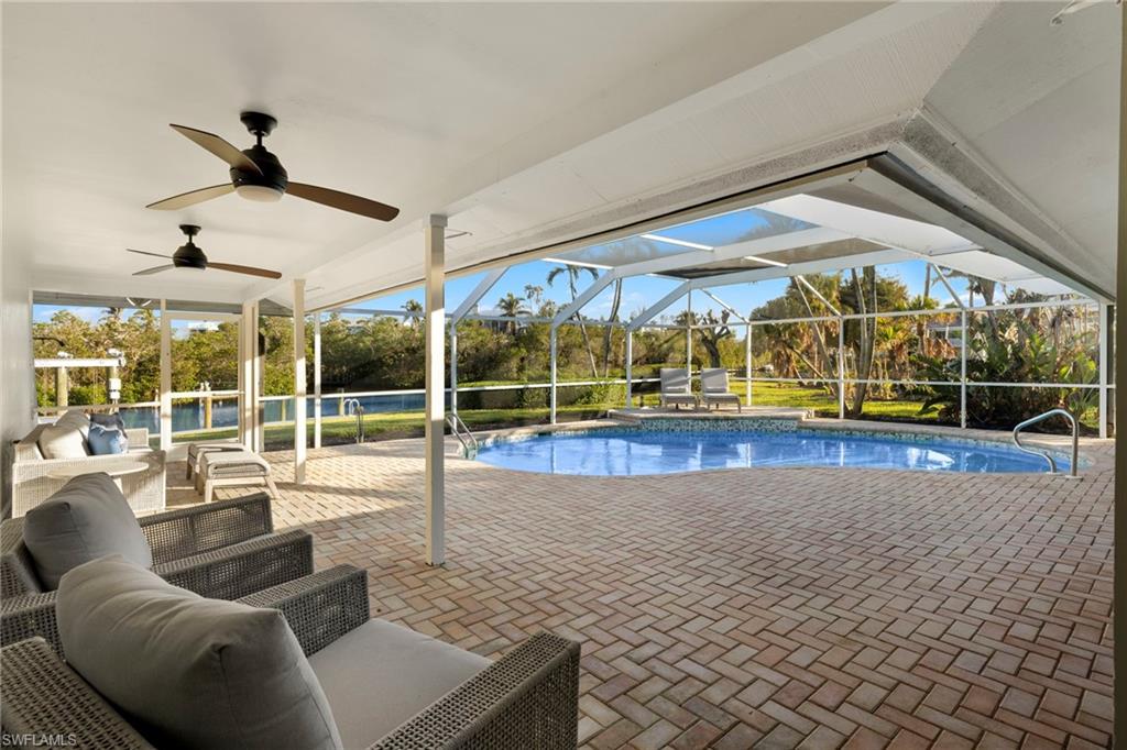 930 Kings Crown DR photo 32