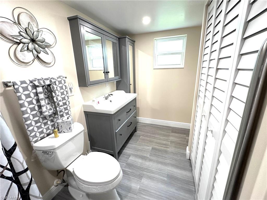 I-1 Master Ensuite Custom Designed Bath