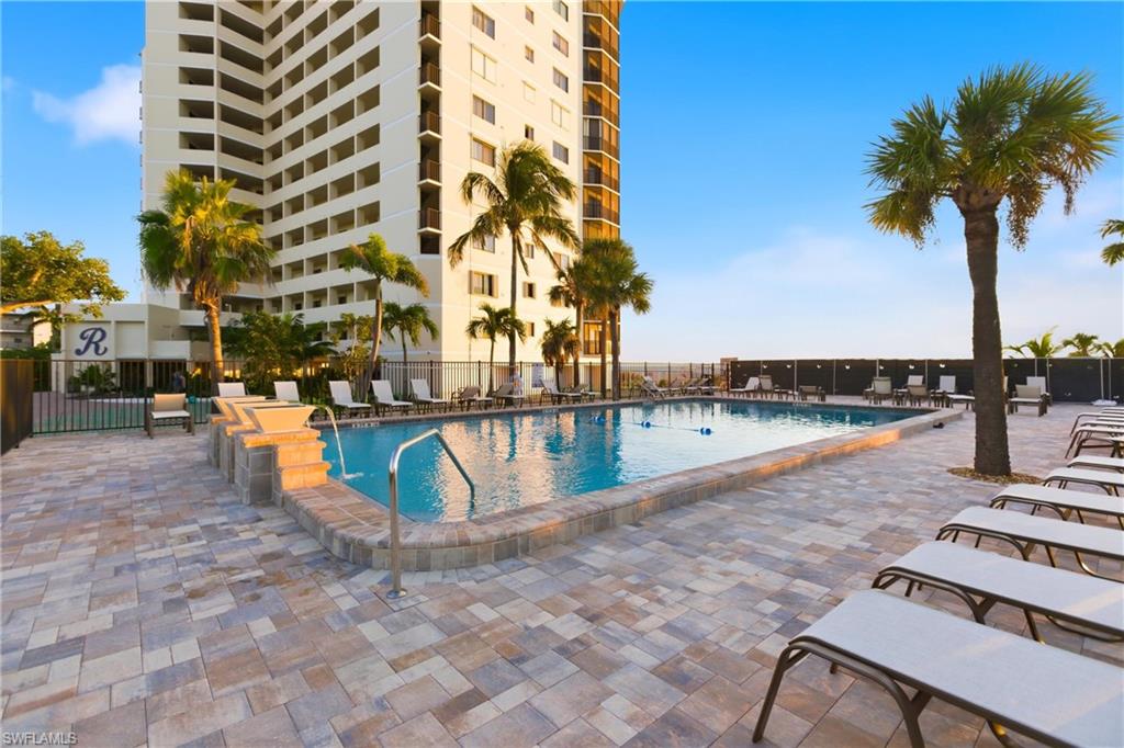 7500 Estero BLVD 1104 photo 23
