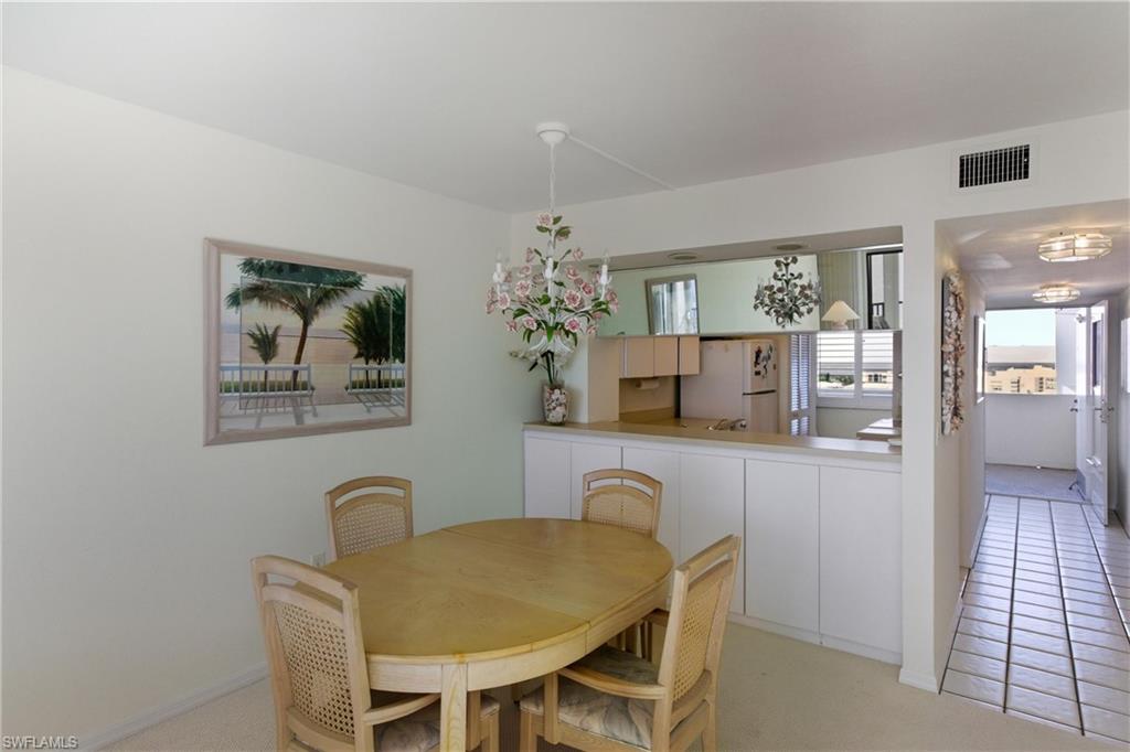 7500 Estero BLVD 1104 photo 13