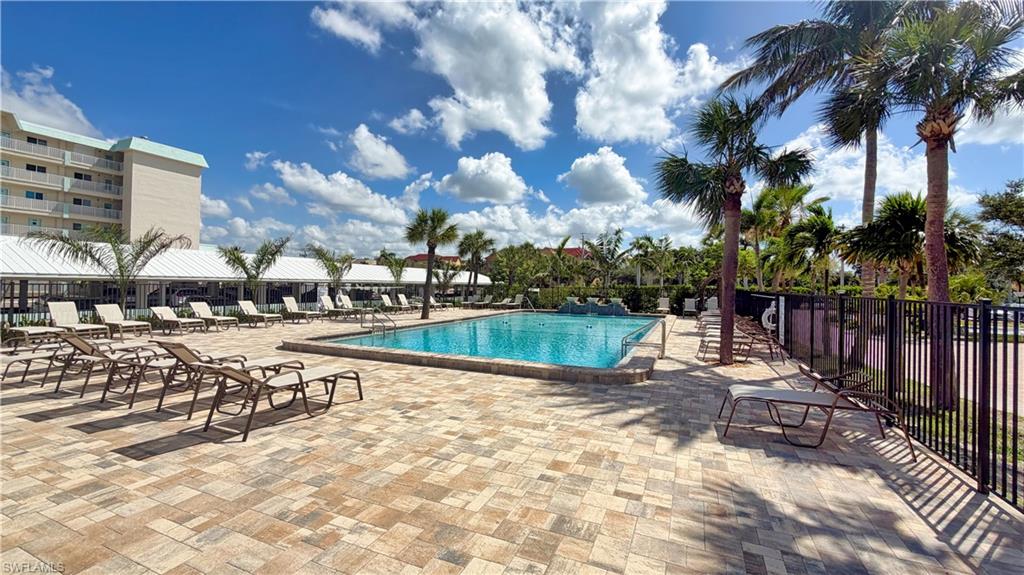 7500 Estero BLVD 1104 photo 44