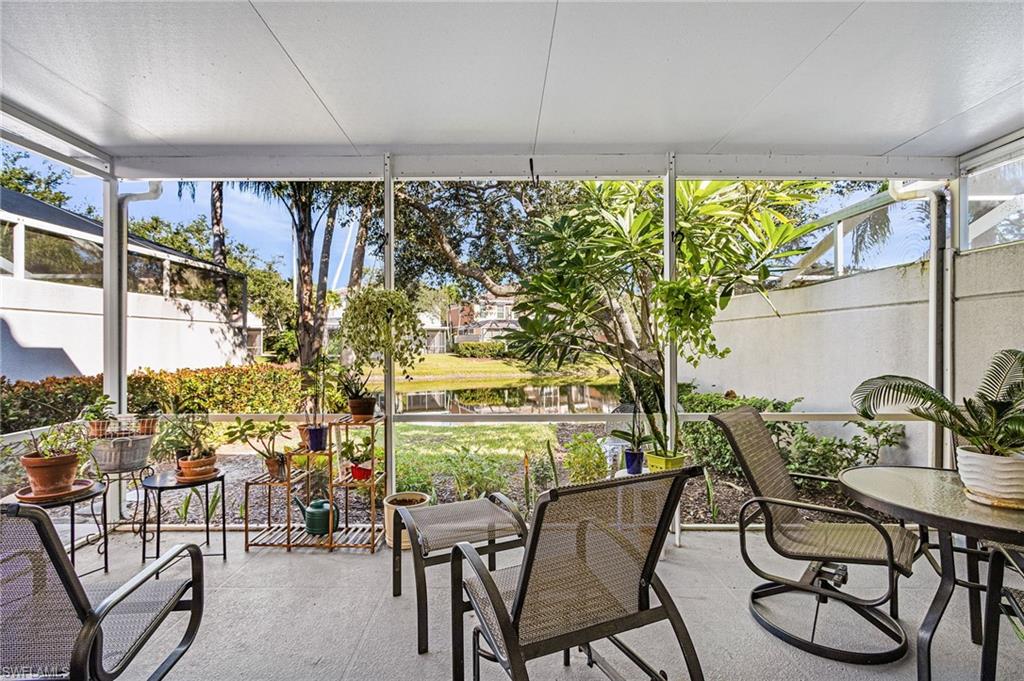 SREENED LANAI