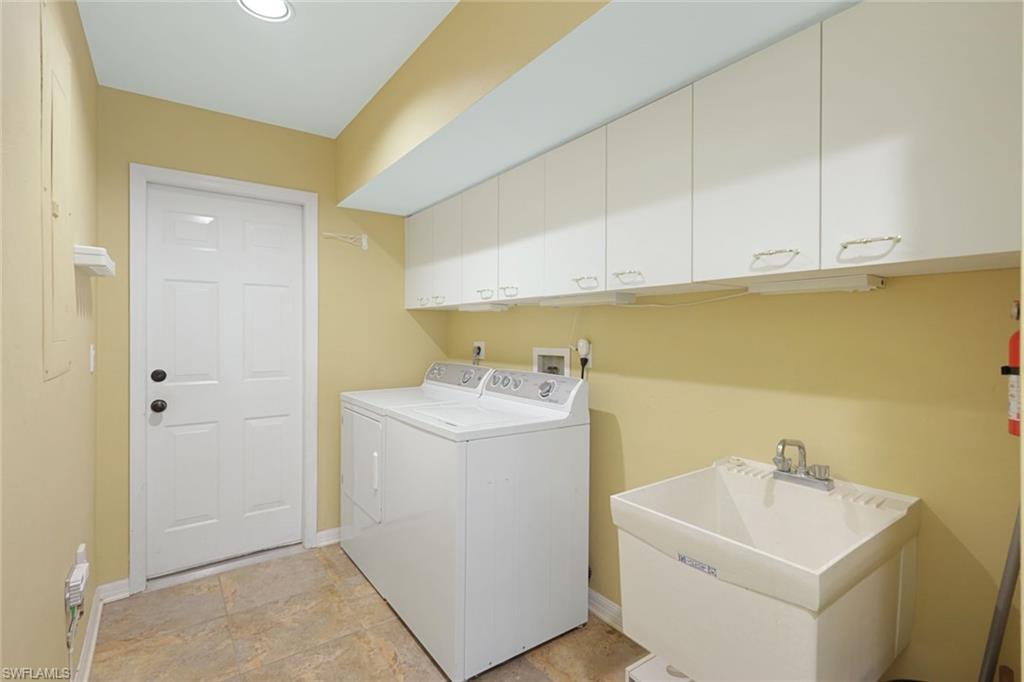20230 Golden Panther DR 1 photo 27
