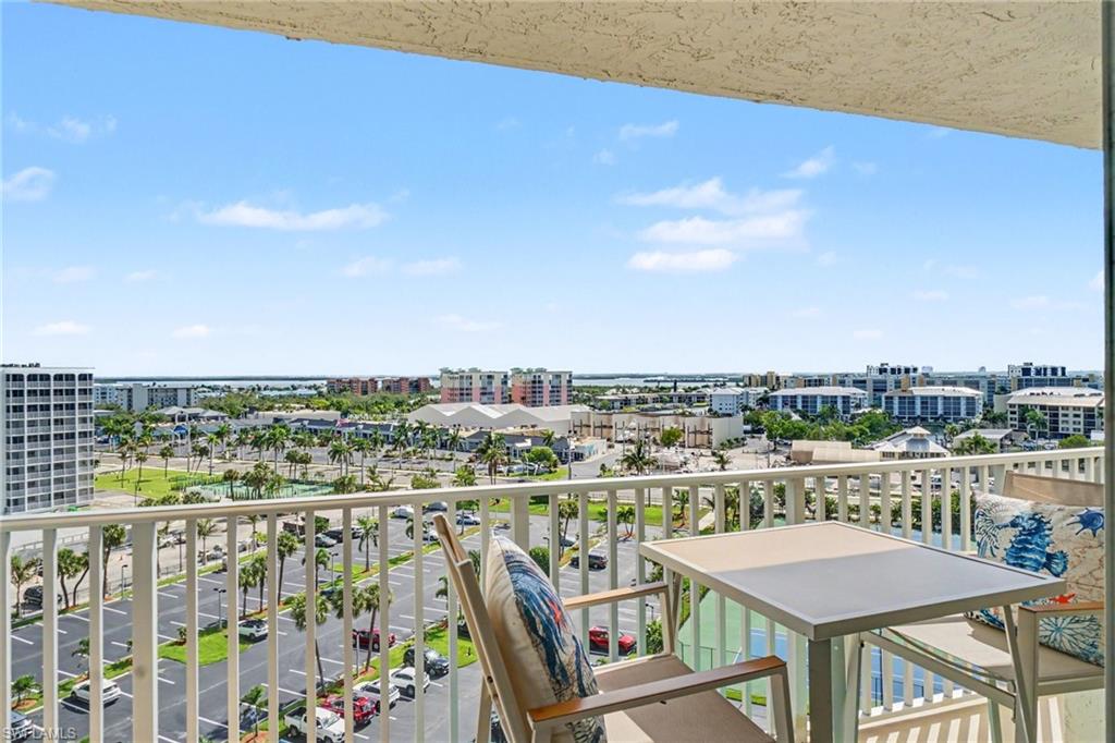 7330 Estero BLVD 906 photo 23