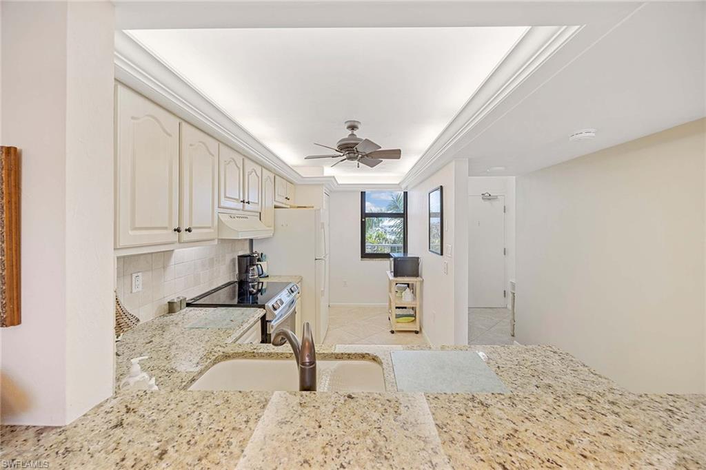 260 Seaview CT 604 photo 9