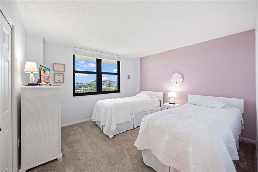 260 Seaview CT 604 photo 15