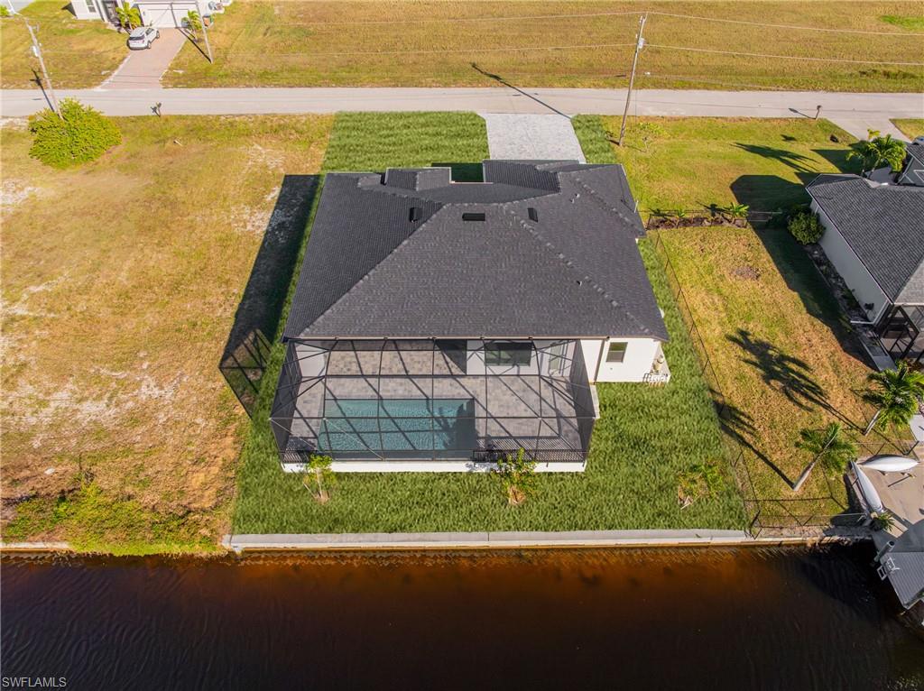 Aerial view of property and surrounding area