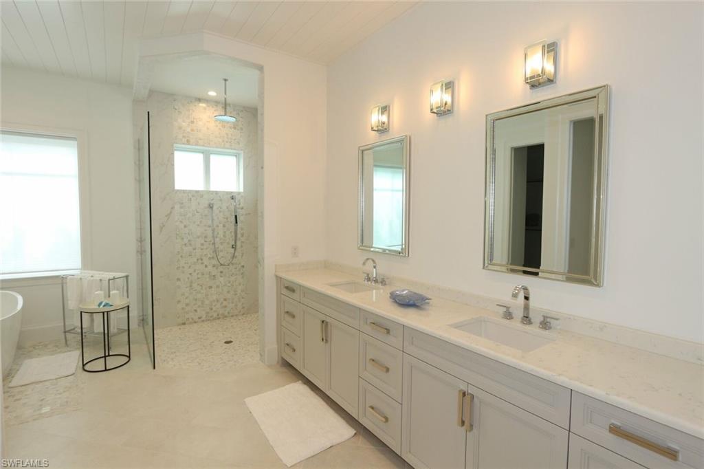 300 2nd AVE N photo 19