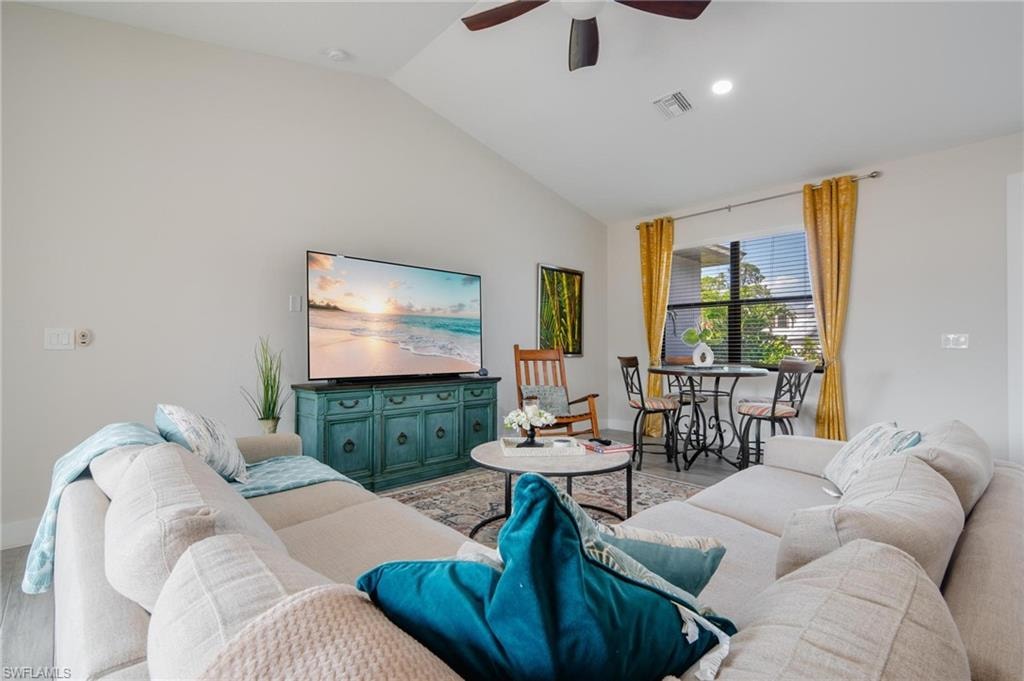 4665 Keylargo LN photo 6