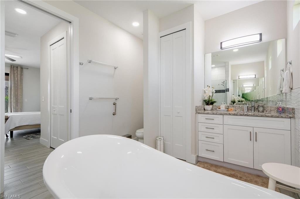 4665 Keylargo LN photo 15