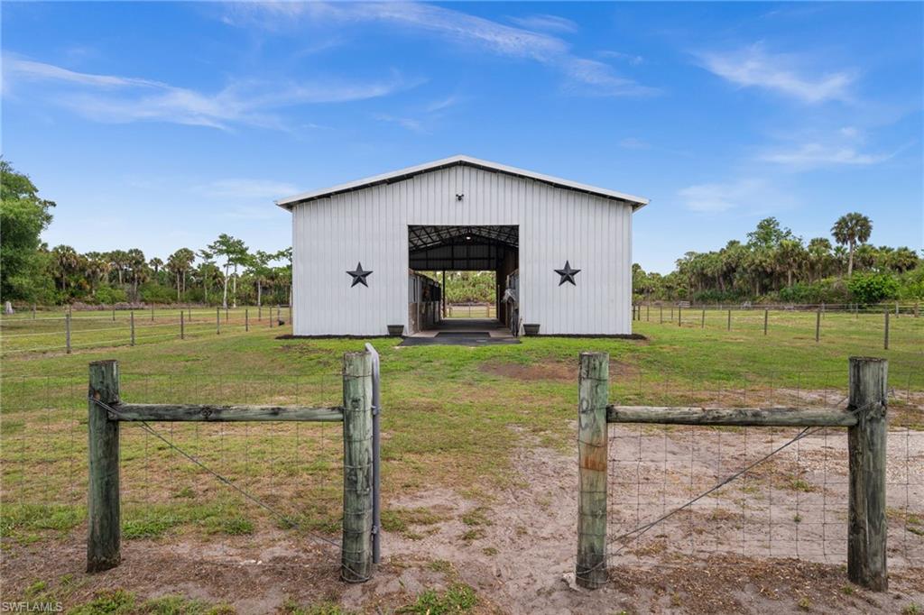48x60 barn with horse stalls and guest apartment