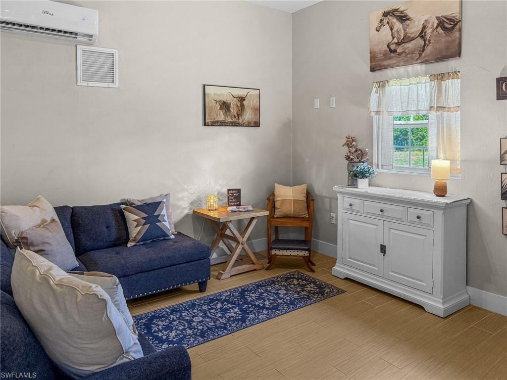 living room in bonus guest apartment