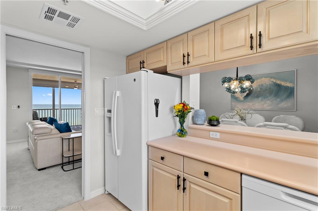 9577 Gulf Shore DR 703 photo 12