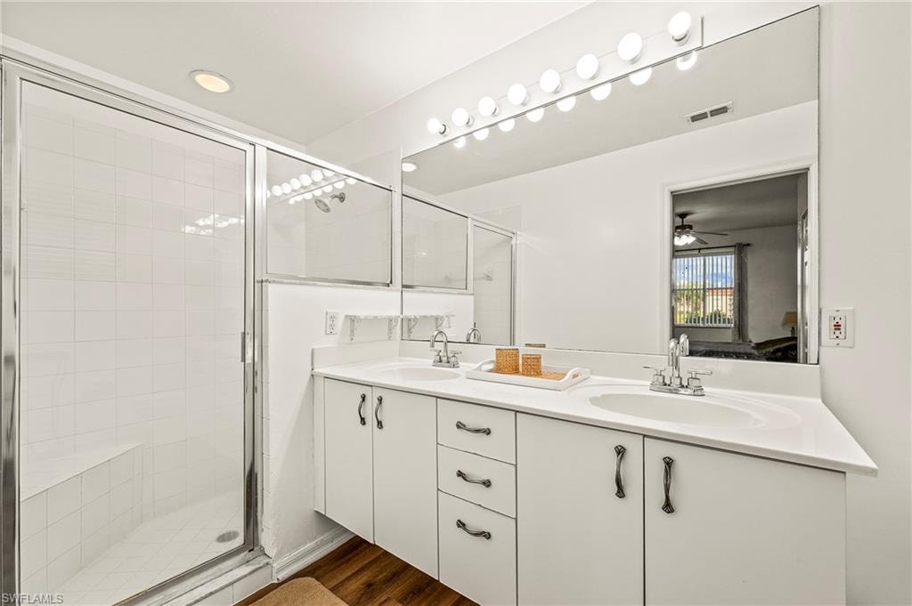 280 Robin Hood CIR 101 photo 13