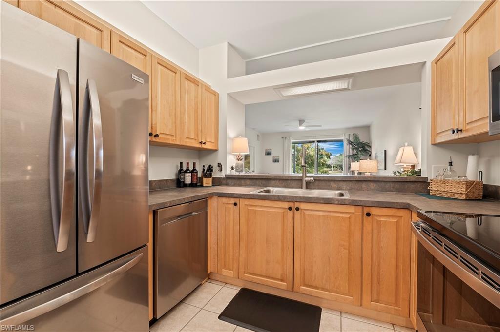 465 Robin Hood CIR 101 photo 14