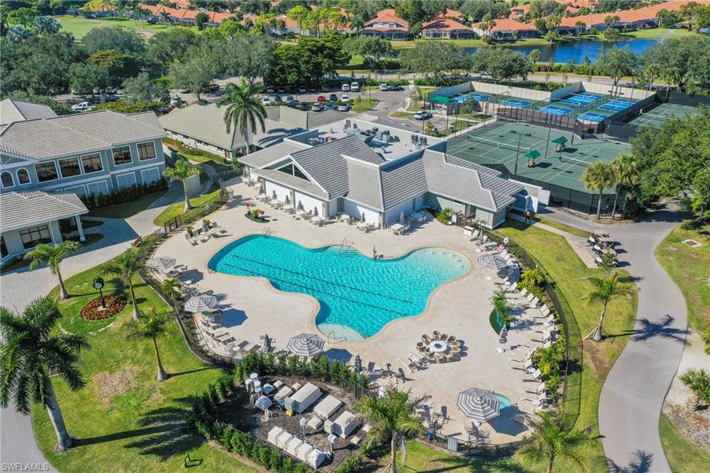 Resort Pool & Pool Cafe