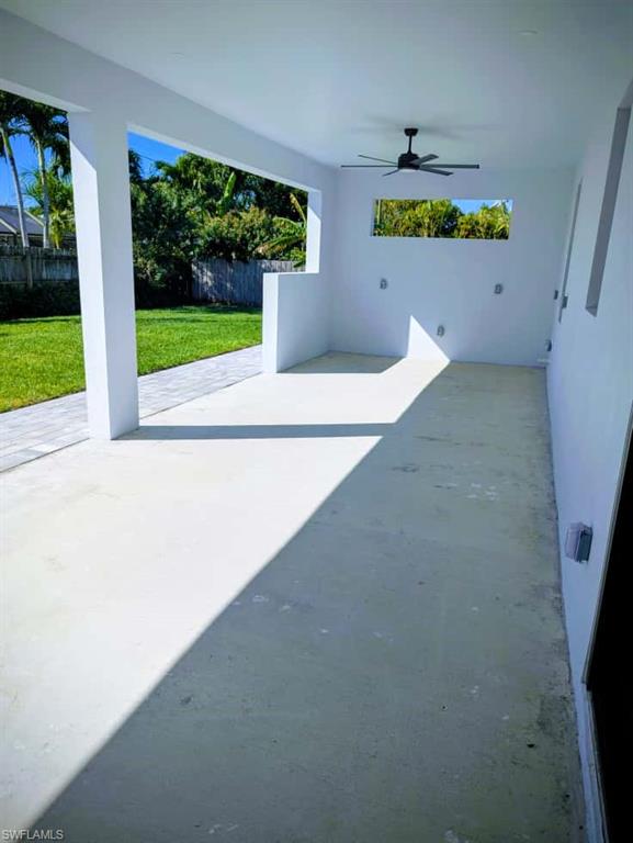View of patio / terrace with ceiling fan